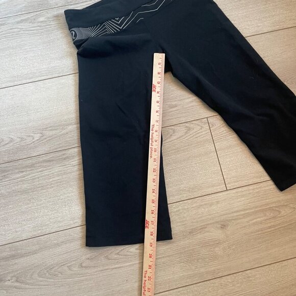 Lululemon Black Cropped Yoga Pants Unsized - Picture 4 of 9